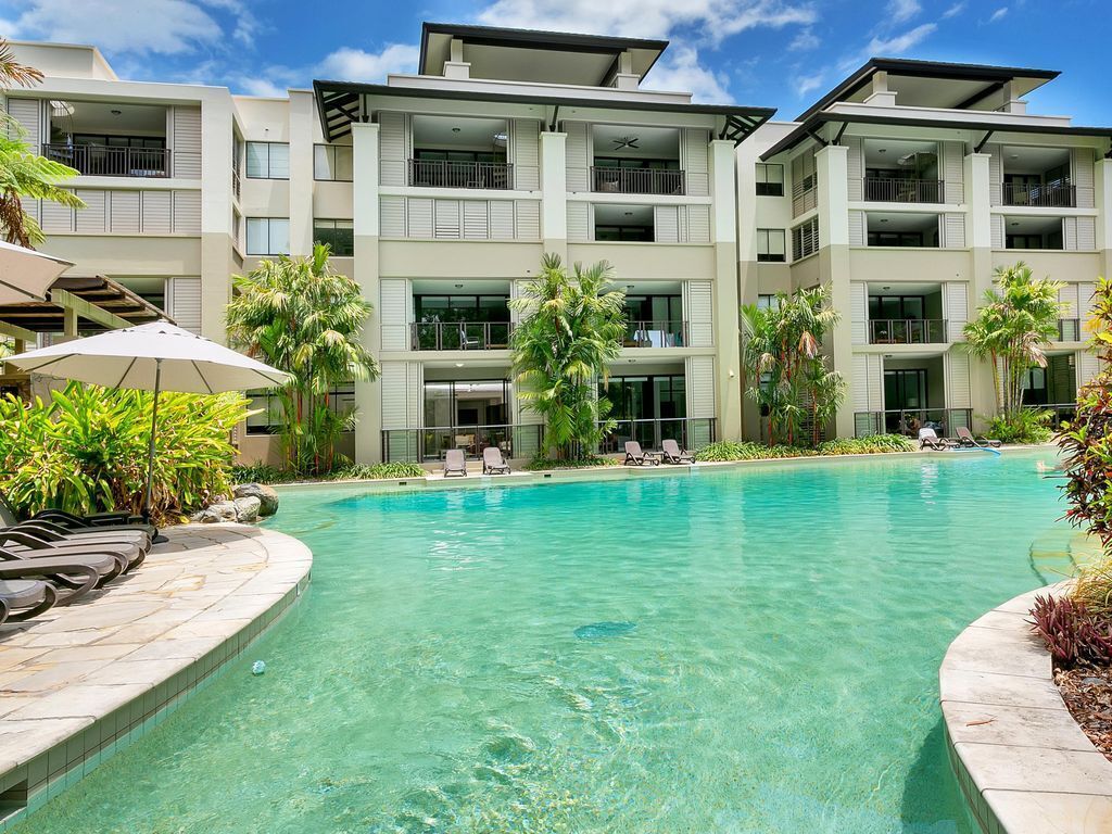 104 Sea Temple Resort, Palm Cove - Poolside Swimout Apt. in Sea Temple Resort