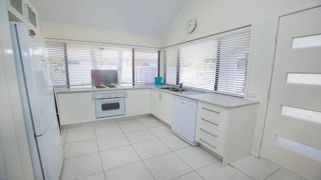 1/5 Robe St Currimundi QLD