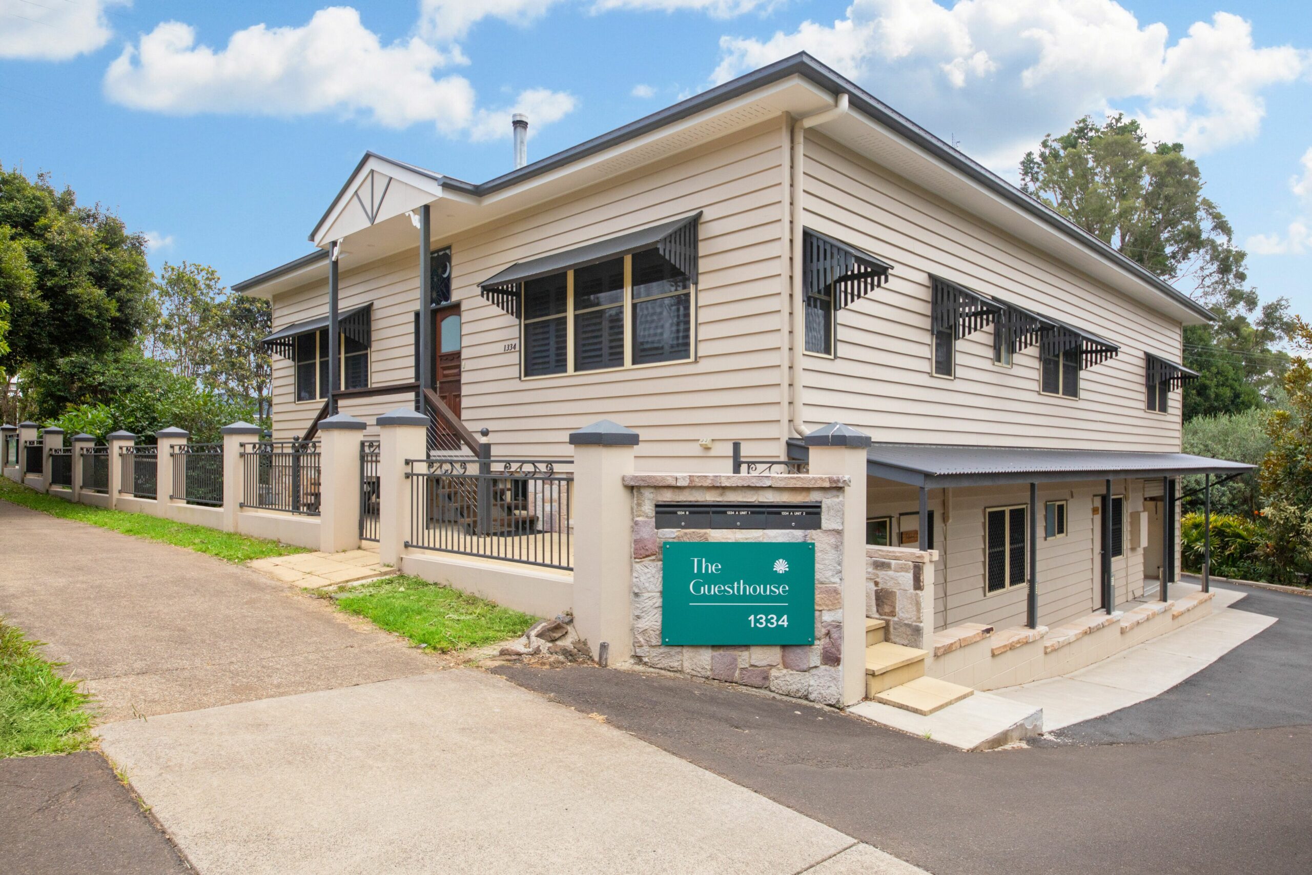 Gracious Spacious & Charming Queenslander, Walk Into Maleny