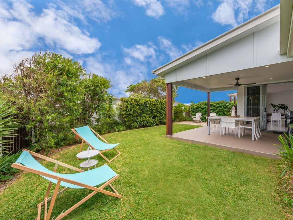 Sands Beach House B - Beachside Getaway, Wifi, Linen, Enclosed Garden