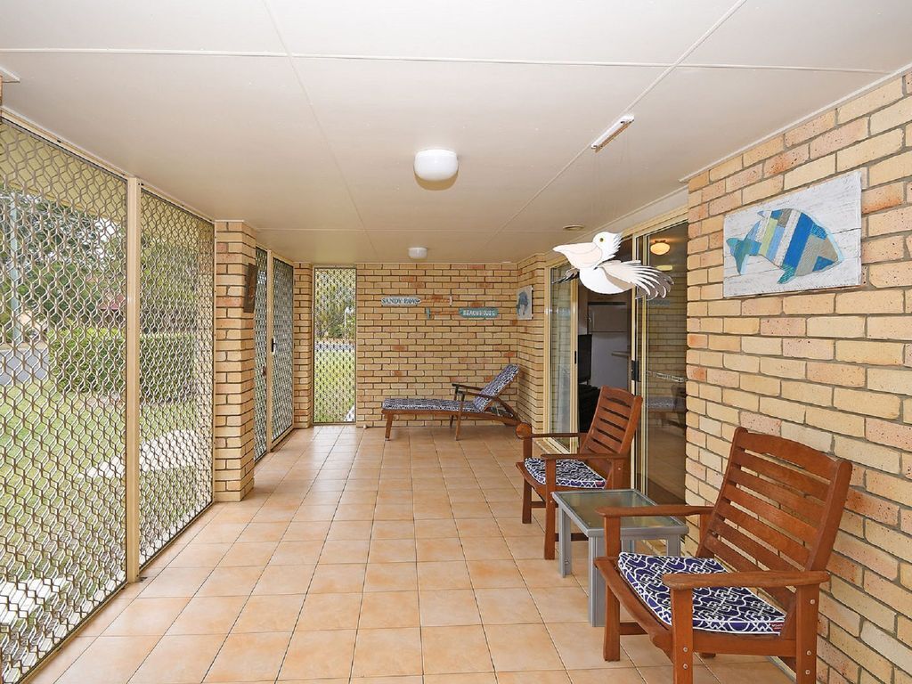 Sandy Paws - Burrum Heads- Walk to Beach -3br- Aircon- Pool Table