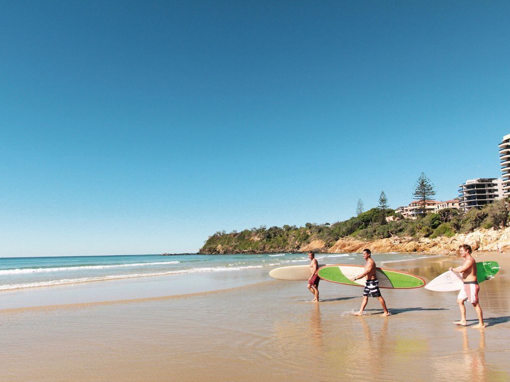 2BR Coolum Beach Rooftop Deckspa Tennis Pool