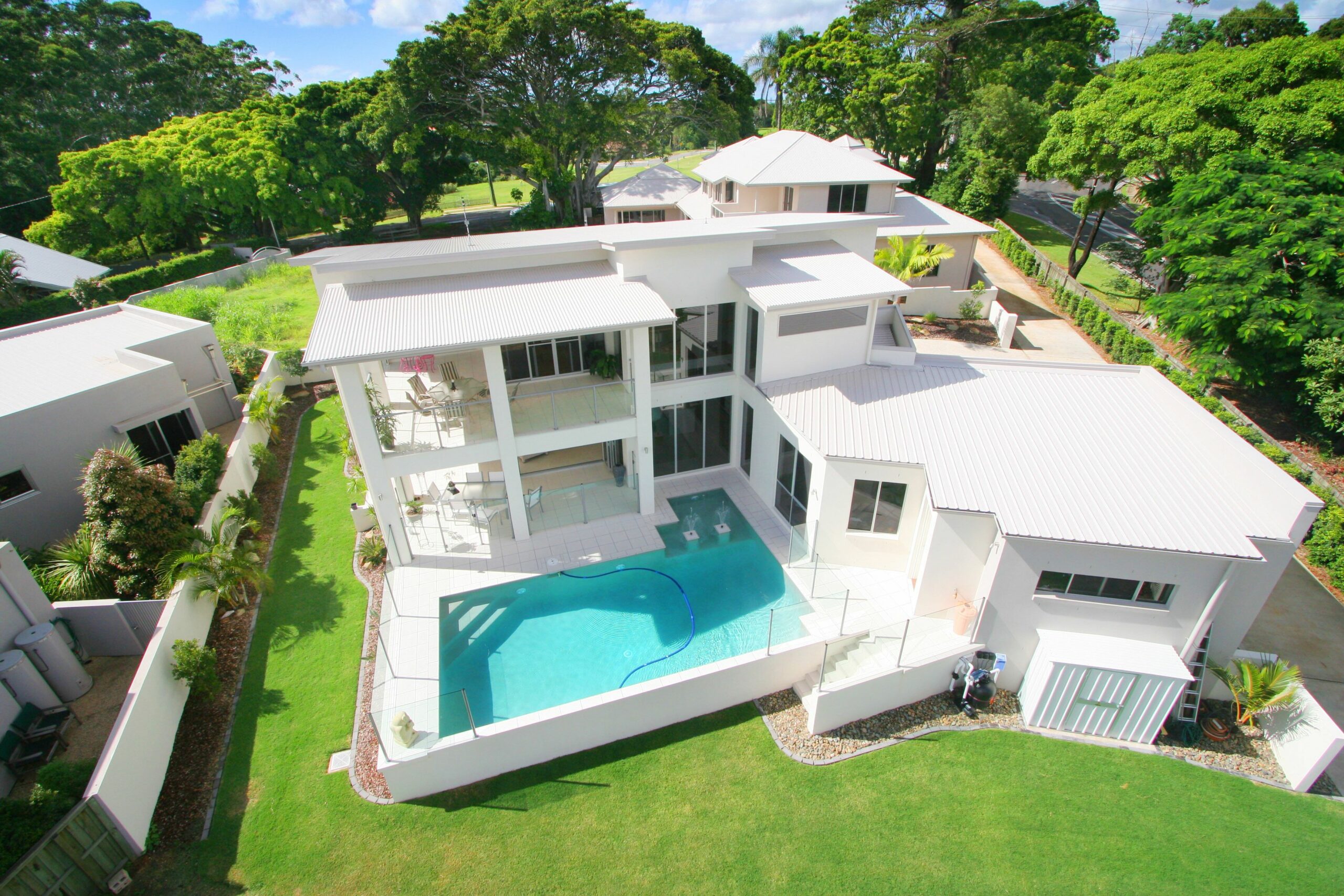 BUDERIM MANSION OCEAN VIEWS