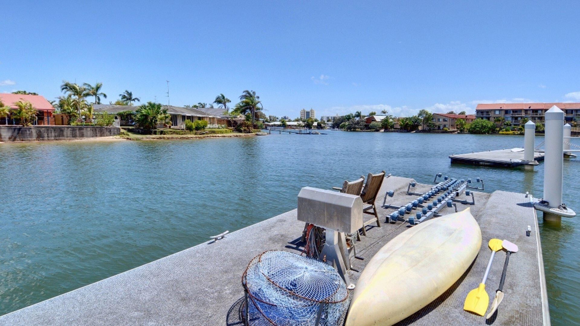 Coorumbong 36 - Six Bedrom Home W/ Pool+ Wifi+ Private Pontoon+ Pool Table and BBQ