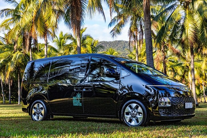 Private Transfer 4 to 6 People Cairns and Port Douglas (one way)