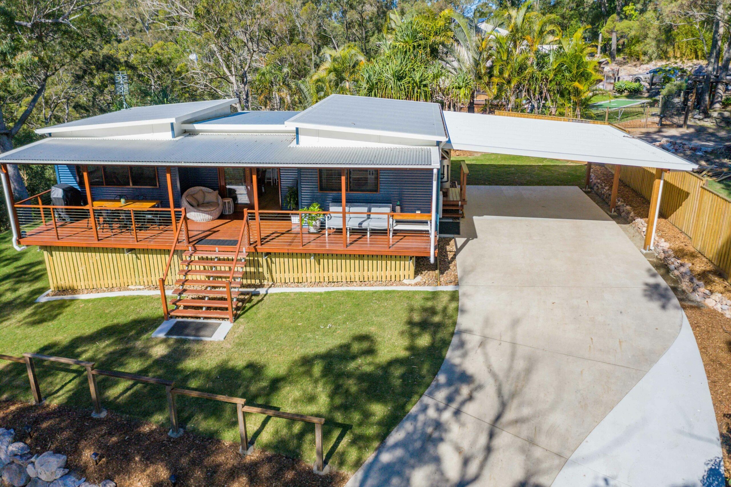 Little Mountain Retreat Where the Bush Meets the Beach