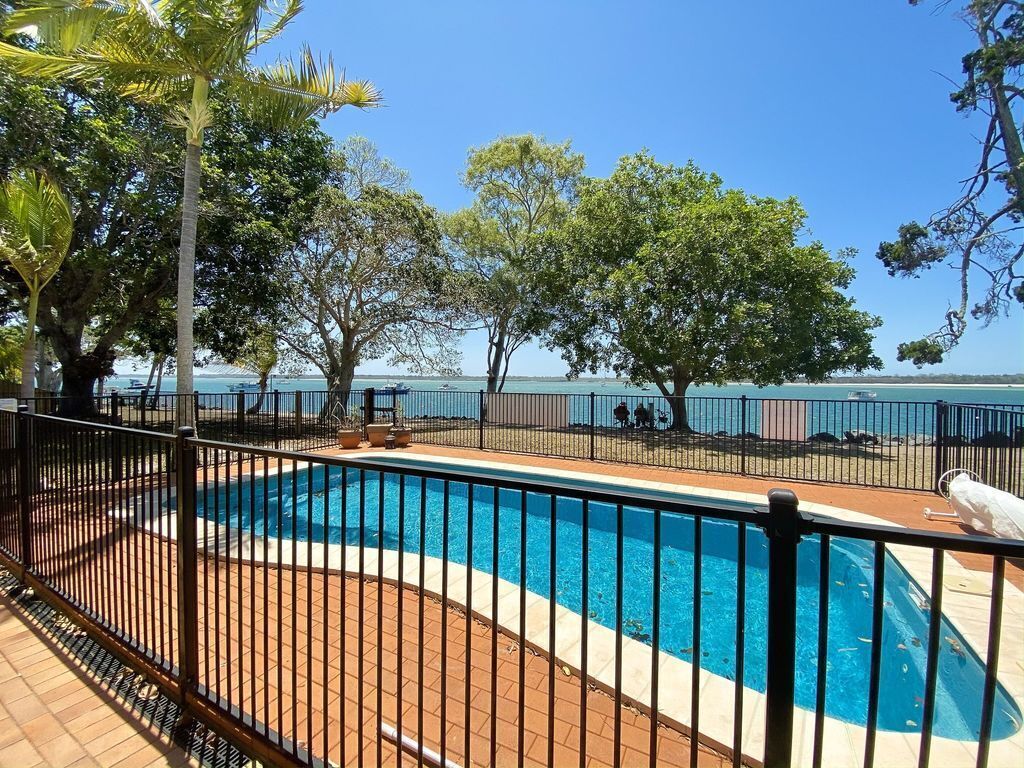 Ocean Shores UP - Burrum Heads- Riverfront - Pool -2br