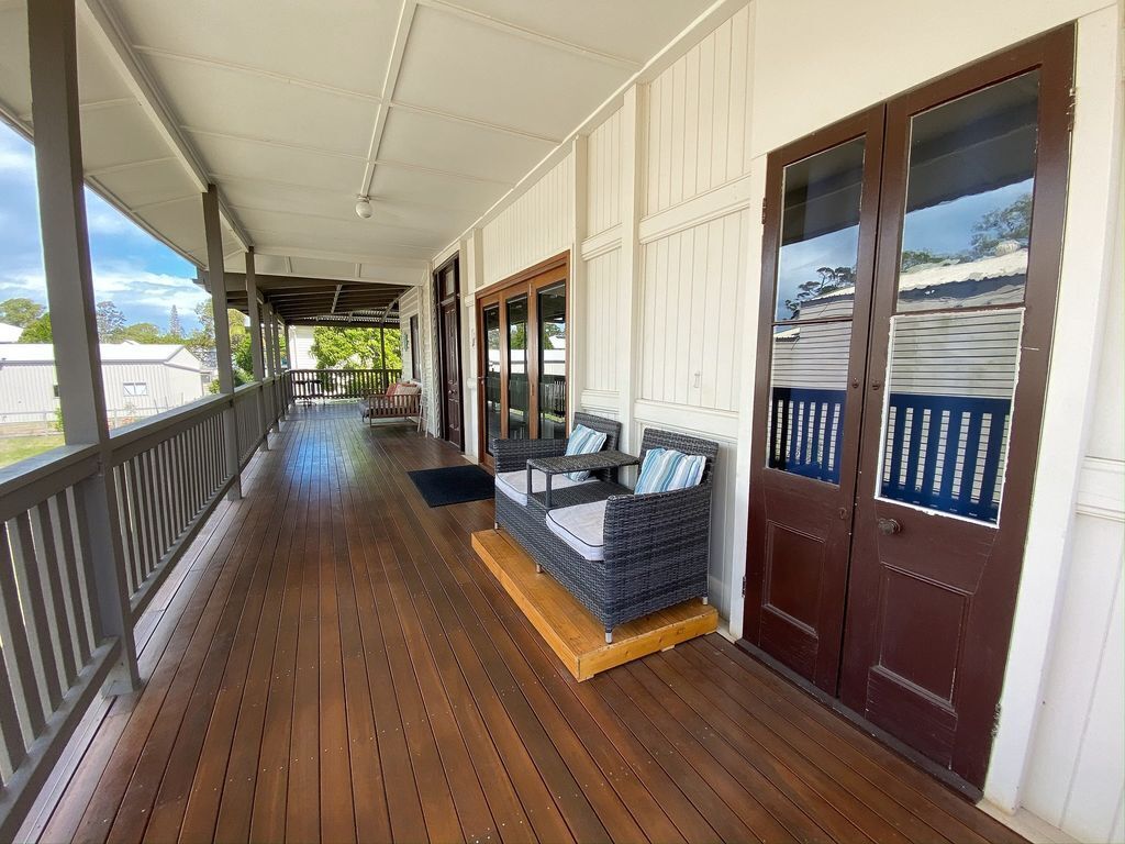 A Beach House@burrum - Water Views-3br-aircon -pets OK