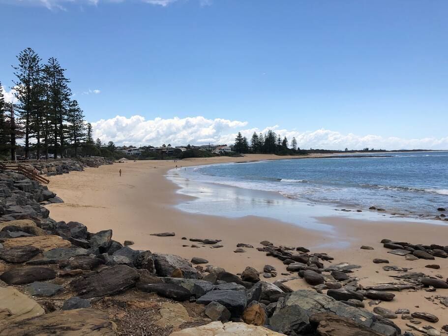 ? Warra Warra at Moffat Beach ? Moffat Ocean Views?across Road From Beach?