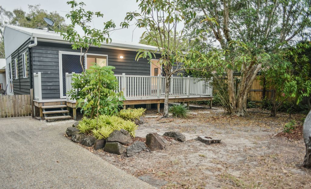 ? Currimundi Beach House ? 1min to Currimundi Lake & Beach?