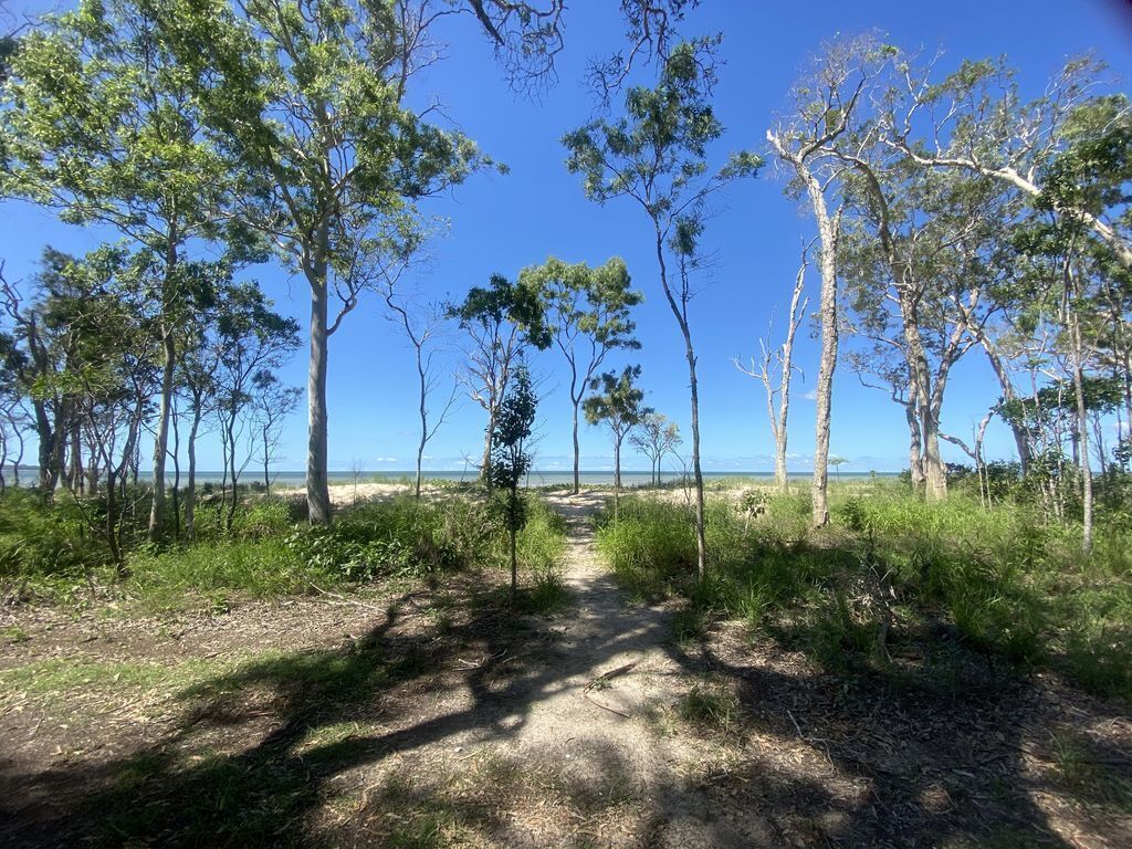 Yolanda - Burrum Heads- Beachfront - 3br- Aircon