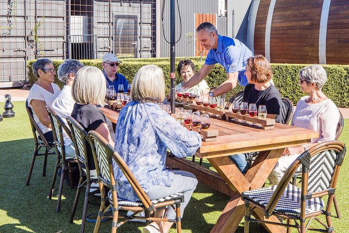 Small-Group Hunter Valley Wine Tasting Tour from Sydney