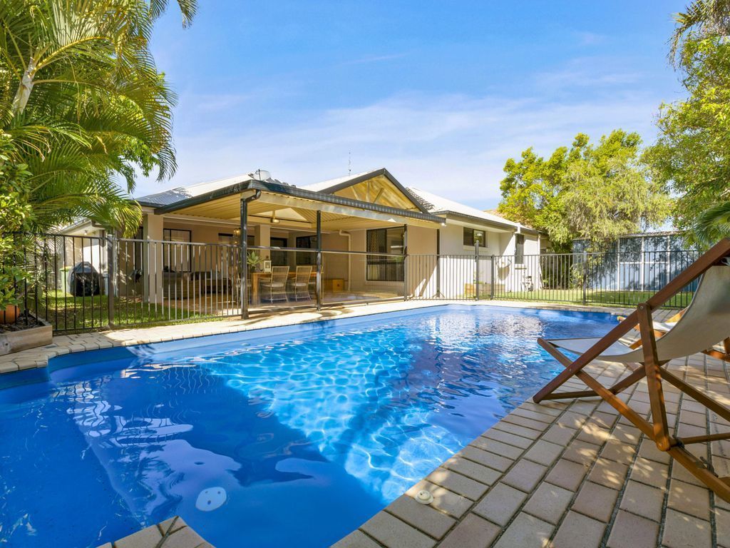 Island Break – Heated Pool, Wifi, Pet Friendly