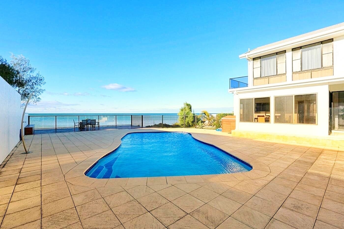 Ocean Front Bargara!