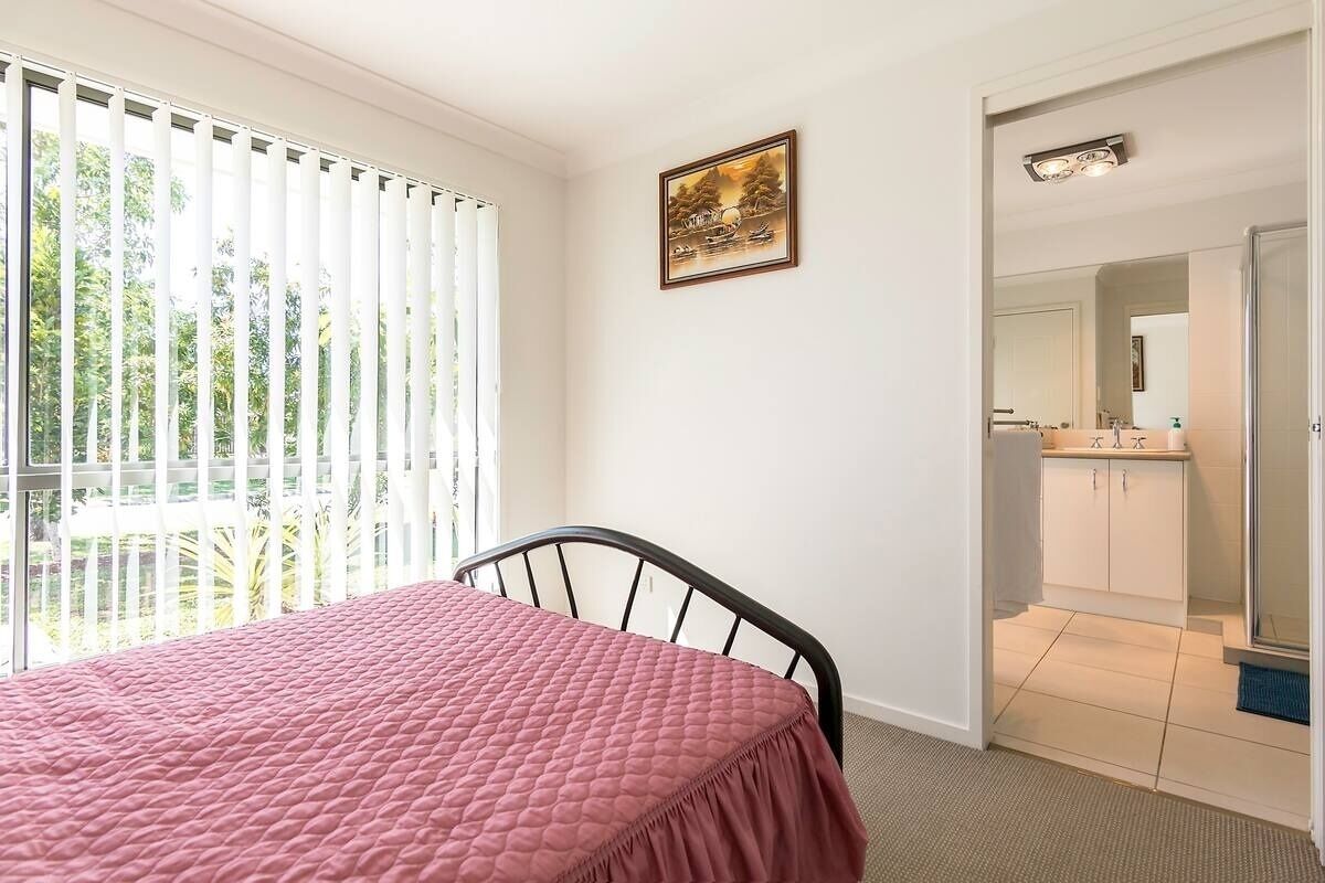 Beerwah Ideal 2 Bed Apartment - Pet Friendly and 5 Minutes to Australia Zoo