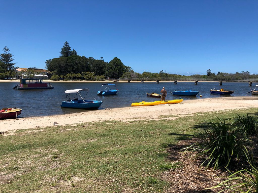 Bayz on the River....waterfront.... PET Friendly....kayaks!