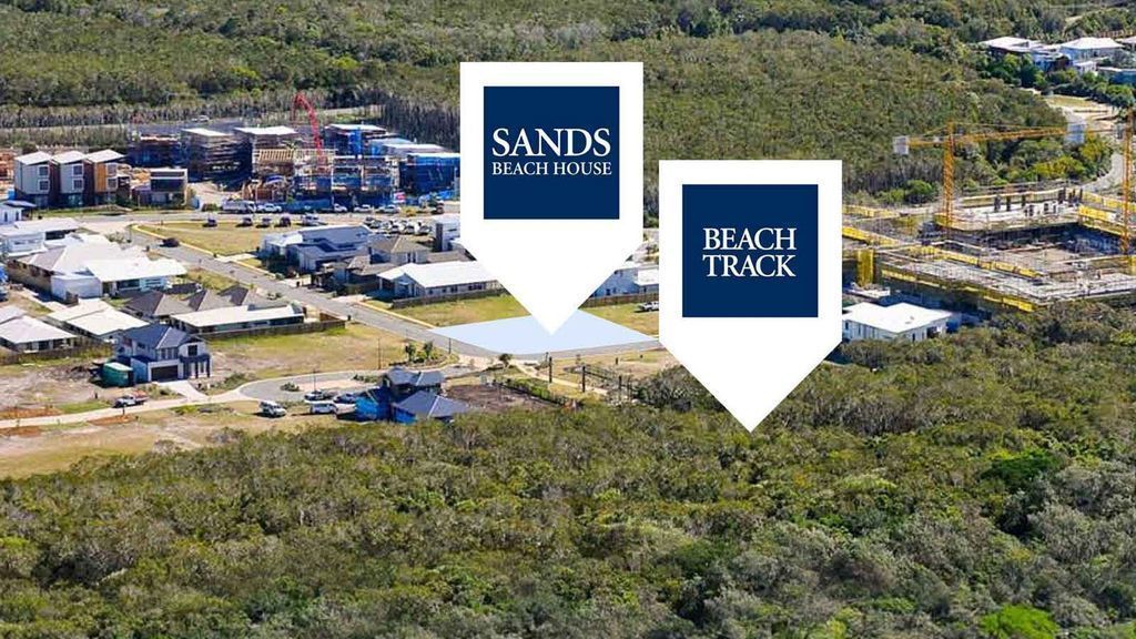 Sands Beach House B - Beachside Getaway, Wifi, Linen, Enclosed Garden