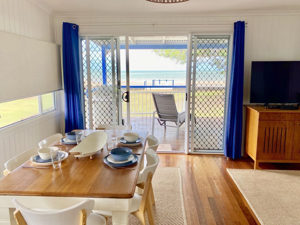 Burrum Beach House - Waterfront - Fishing Jetty - Sleeps 4