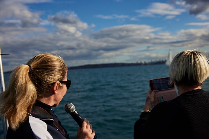 Melbourne City and Williamstown Ferry Cruise