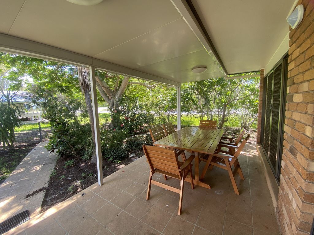 Yolanda - Burrum Heads- Beachfront - 3br- Aircon