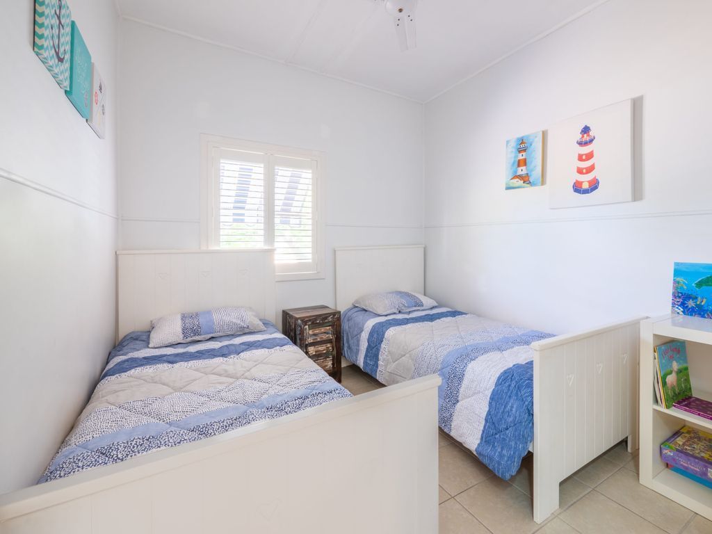 Gull Cottage,129 Landsborough Pde, Golden Beach