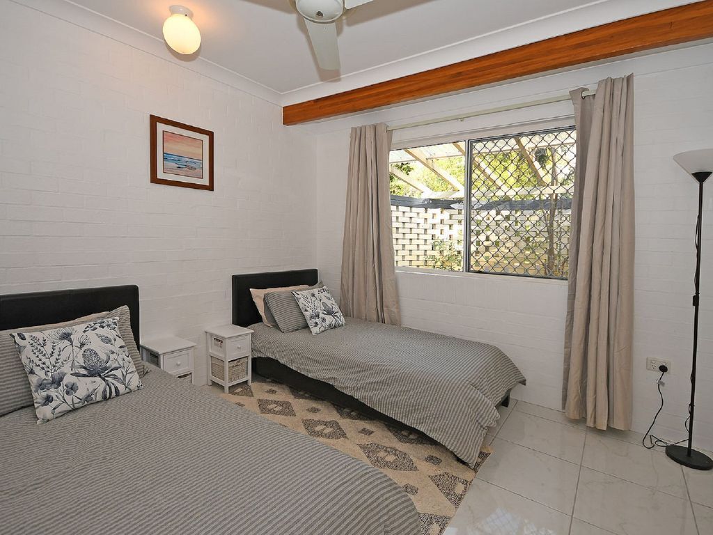 The Sanctuary@toogoom - Beachfront- 5br- Pool - Aircon