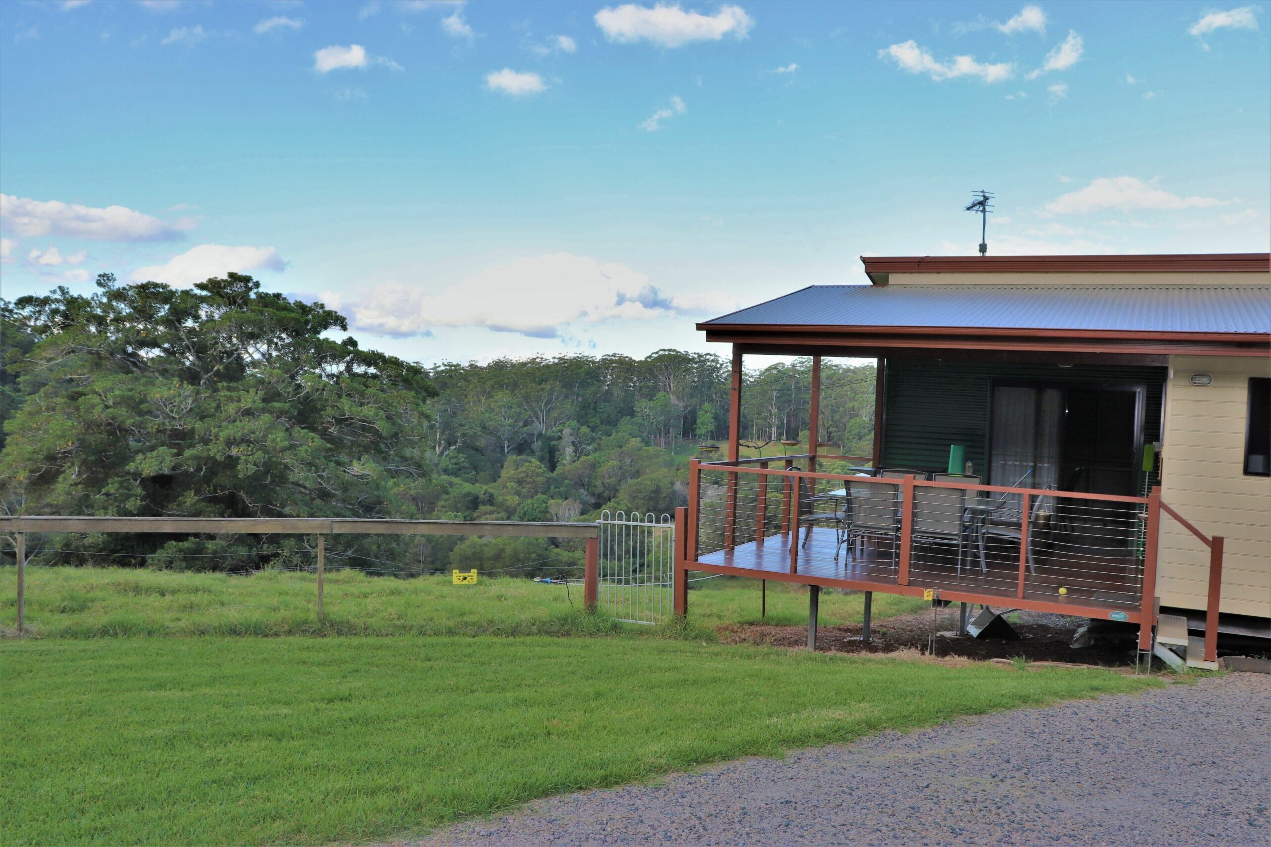 Whipbird Cabin - Waterfalls, Walking Tracks, Rainforest, Farming, Pooch Allowed