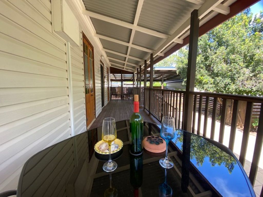 Turtles Rest - Toogoom- 2br, Inground Pool, Pets Welcome