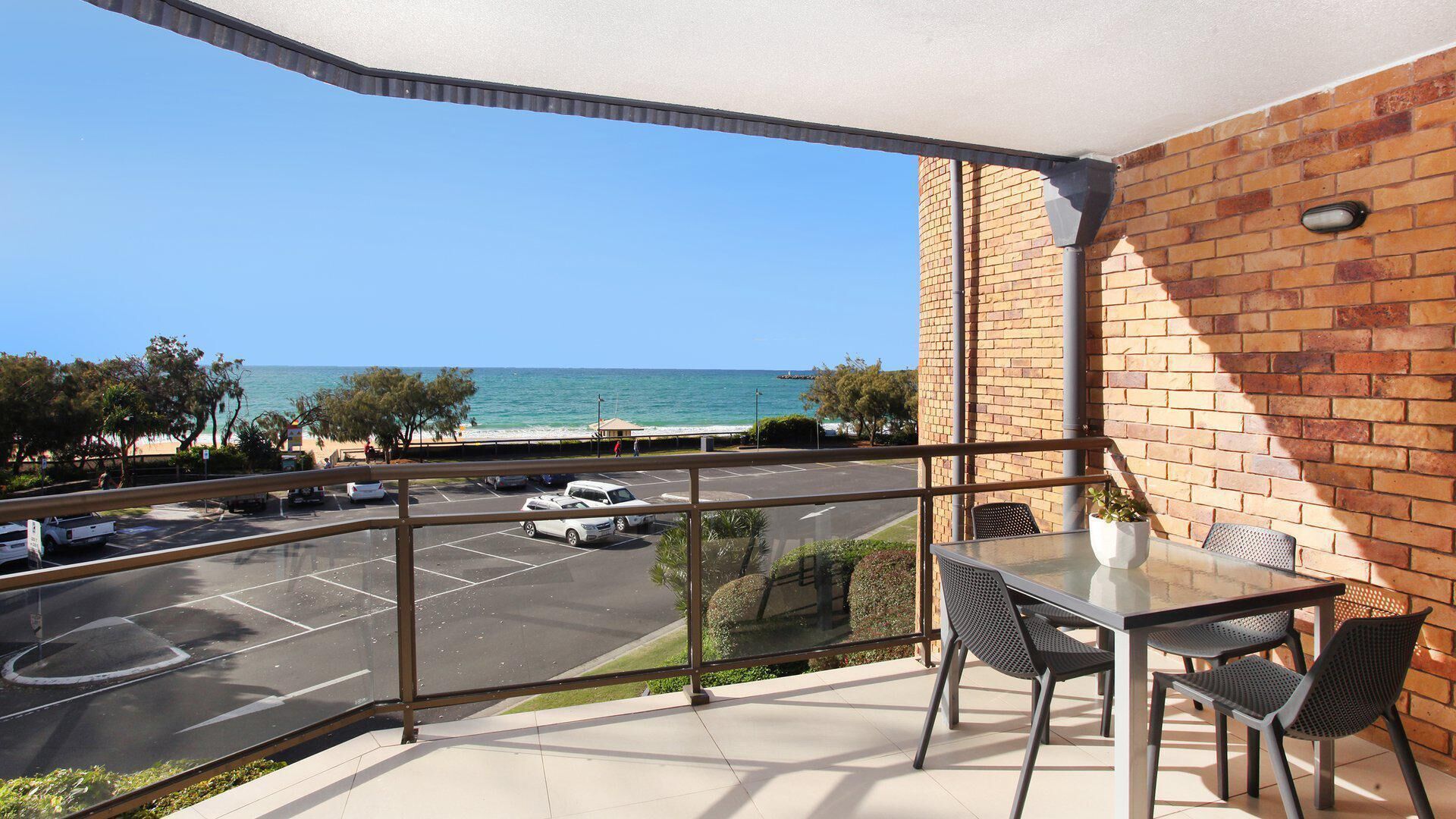 Jedda Unit 5 - 3 Bedroom with Private Rooftop Spa+Bbq and FREE WIFI!