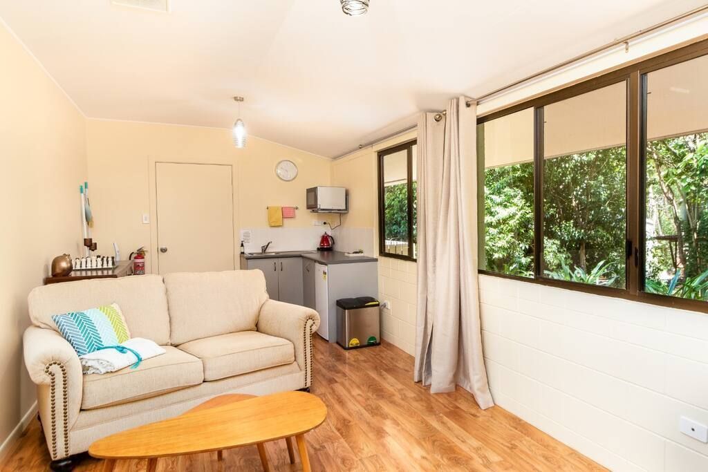 King Parrot Apartment set Amid the Beautiful & Peaceful Rainforest With Garden v