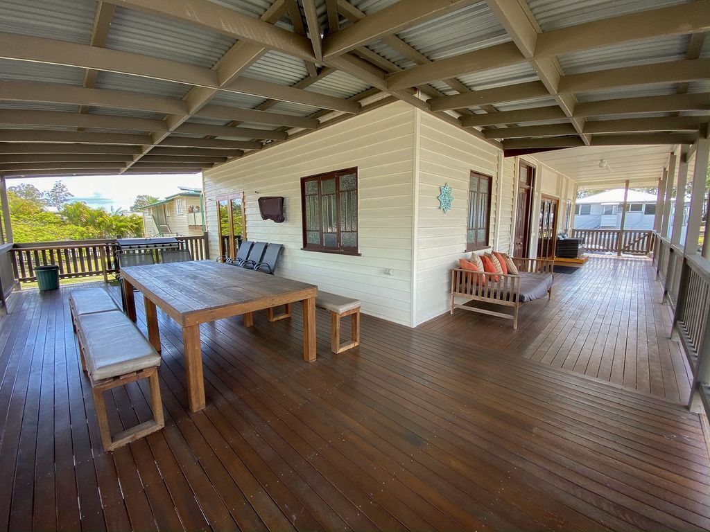 A Beach House@burrum - Water Views-3br-aircon -pets OK