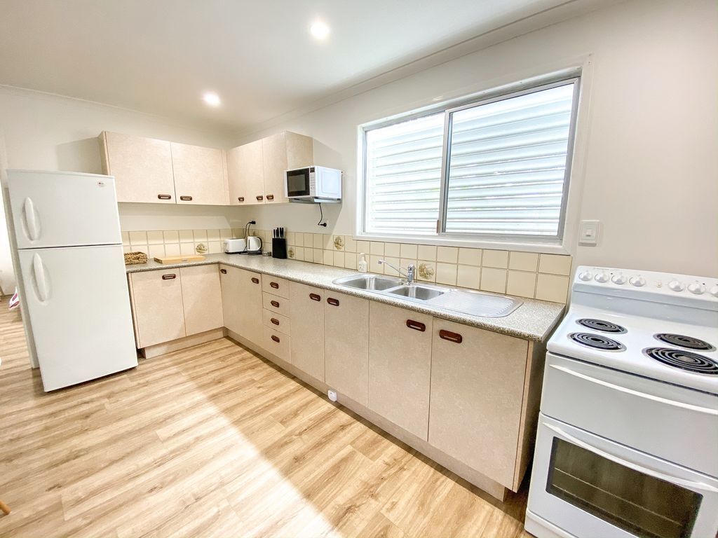 The Shack - Burrum Heads - 2BR - Refurbished - Air Con