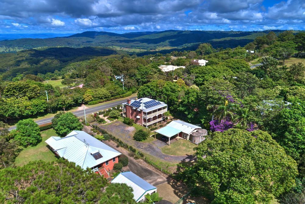 ? Currawong House Maleny ? Georgian Style Manor?