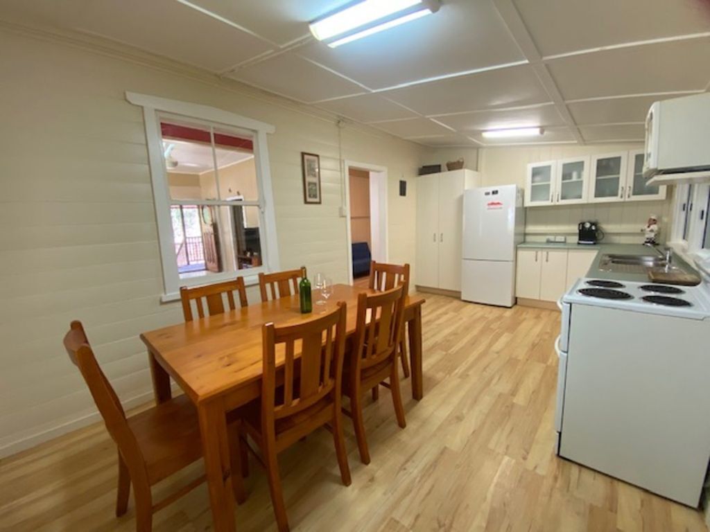 Turtles Rest - Toogoom- 2br, Inground Pool, Pets Welcome