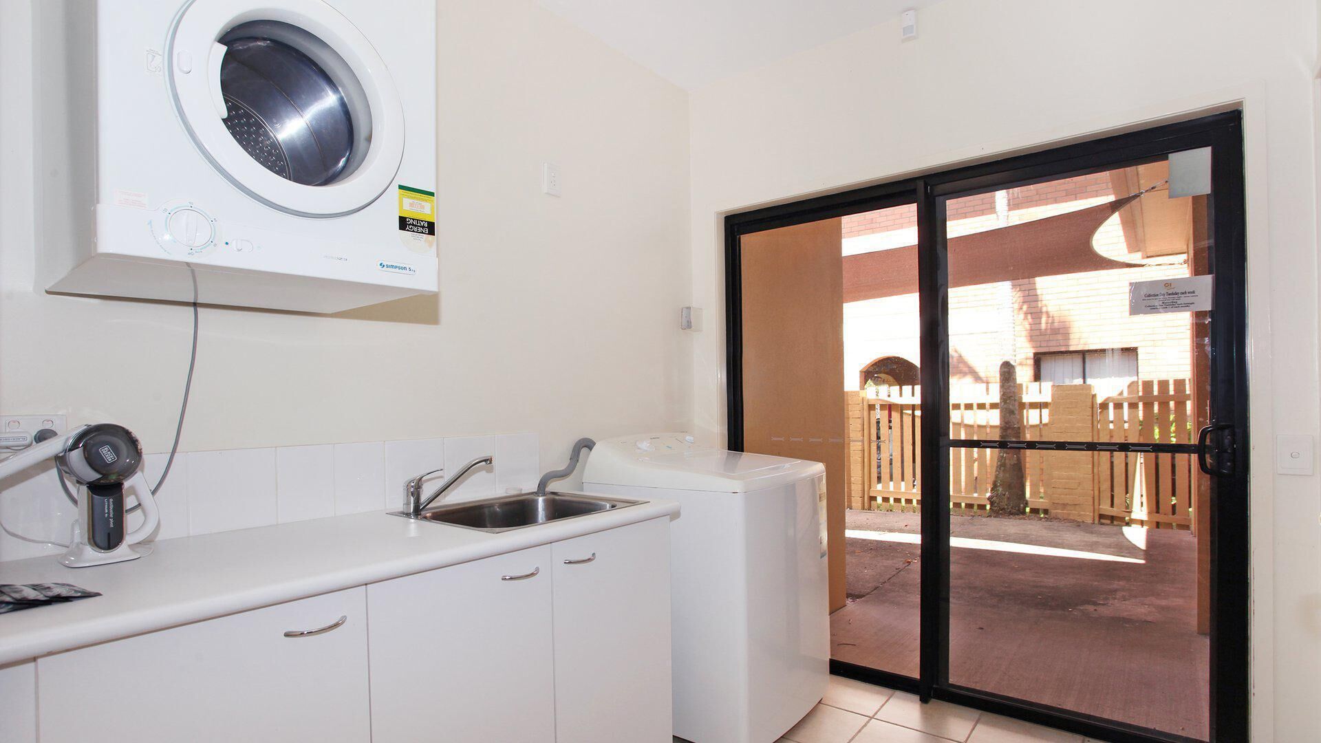 Tarcoola 41 - Five Bedroom House With Foxtel + Wifi + Aircon and BBQ in Mooloolaba