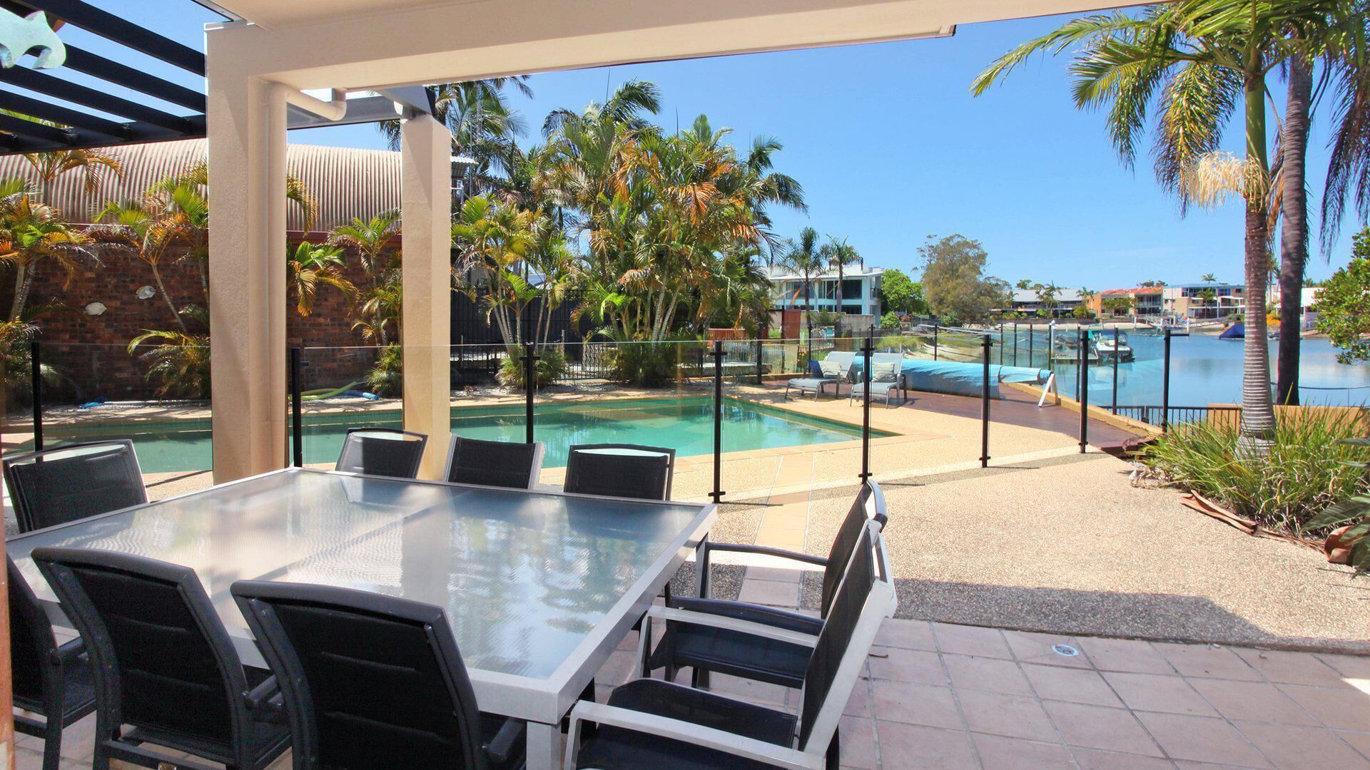 Tarcoola 41 - Five Bedroom House With Foxtel + Wifi + Aircon and BBQ in Mooloolaba