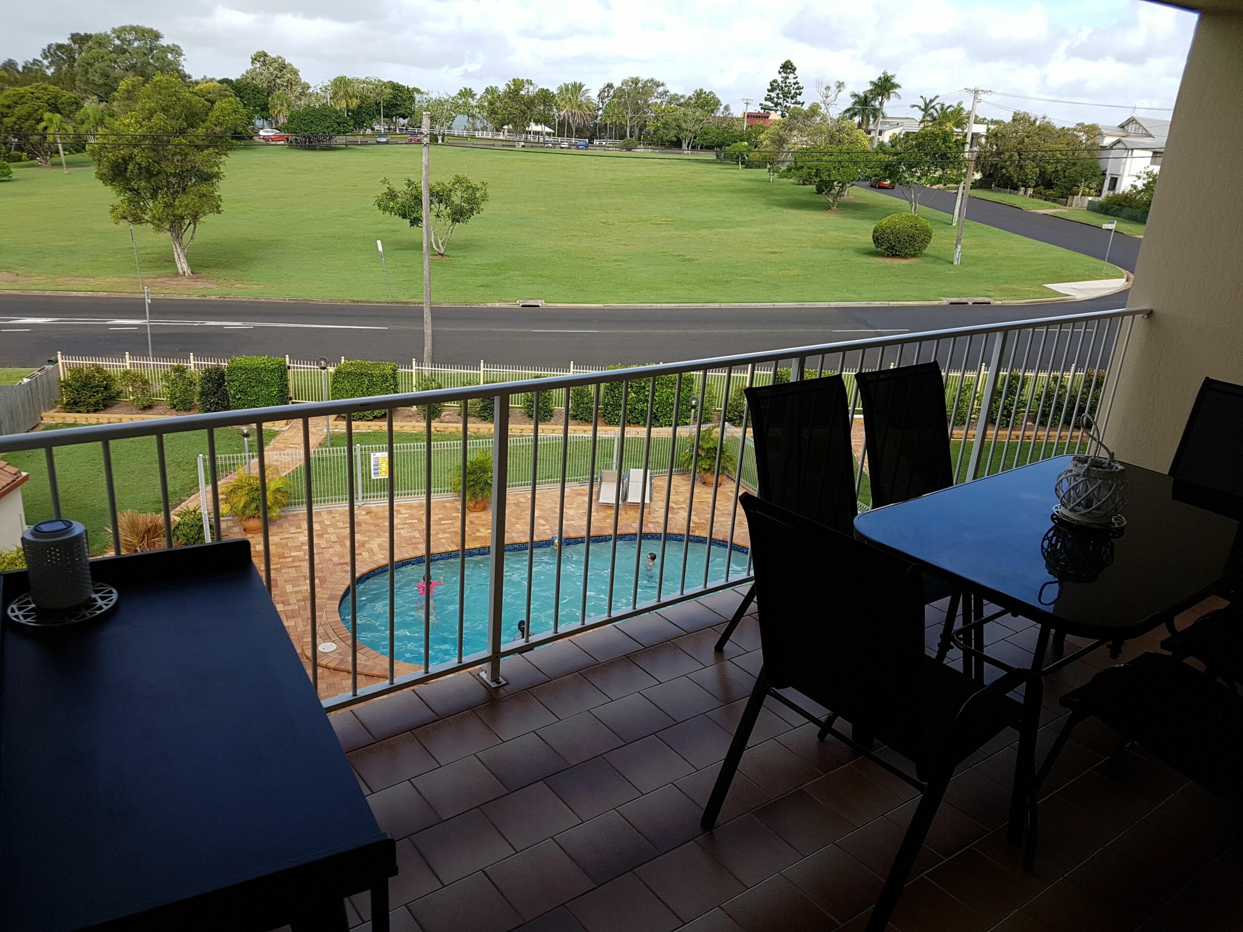 Beauty in the Bay - Sit on your balcony, relax and enjoy the views of the ocean