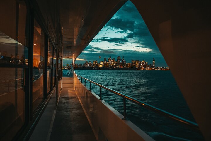 Journey Beyond Cruise Sydney Harbour - All inclusive Dinner Cruise