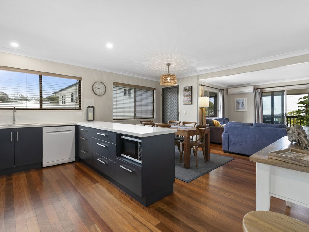 Sundance, Pet Friendly Beach House In Peregian! 59 Lorikeet Drive