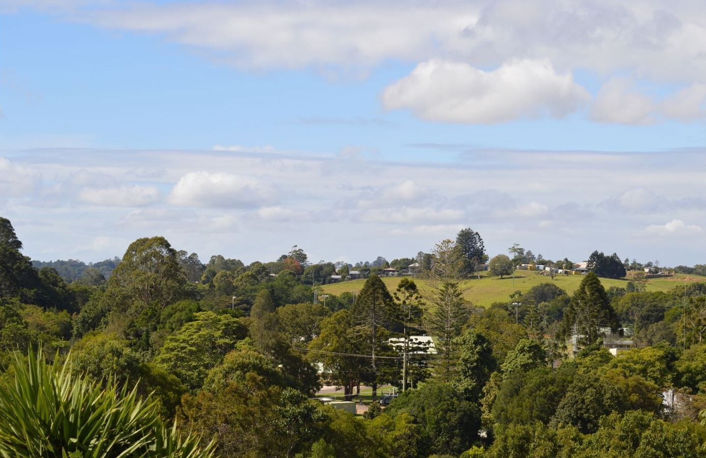 Private Architecturally Designed House With Views