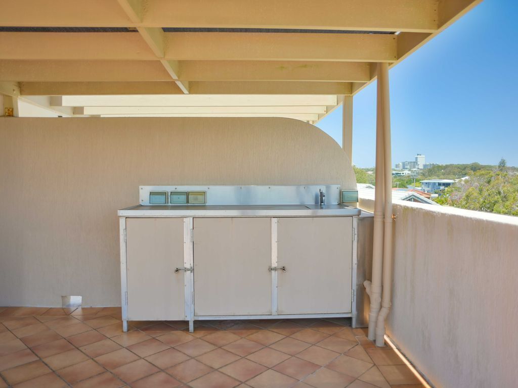 ?ocean Front Moffat Beach?private Rooftop Terrace Walk to Cafes/restaurants