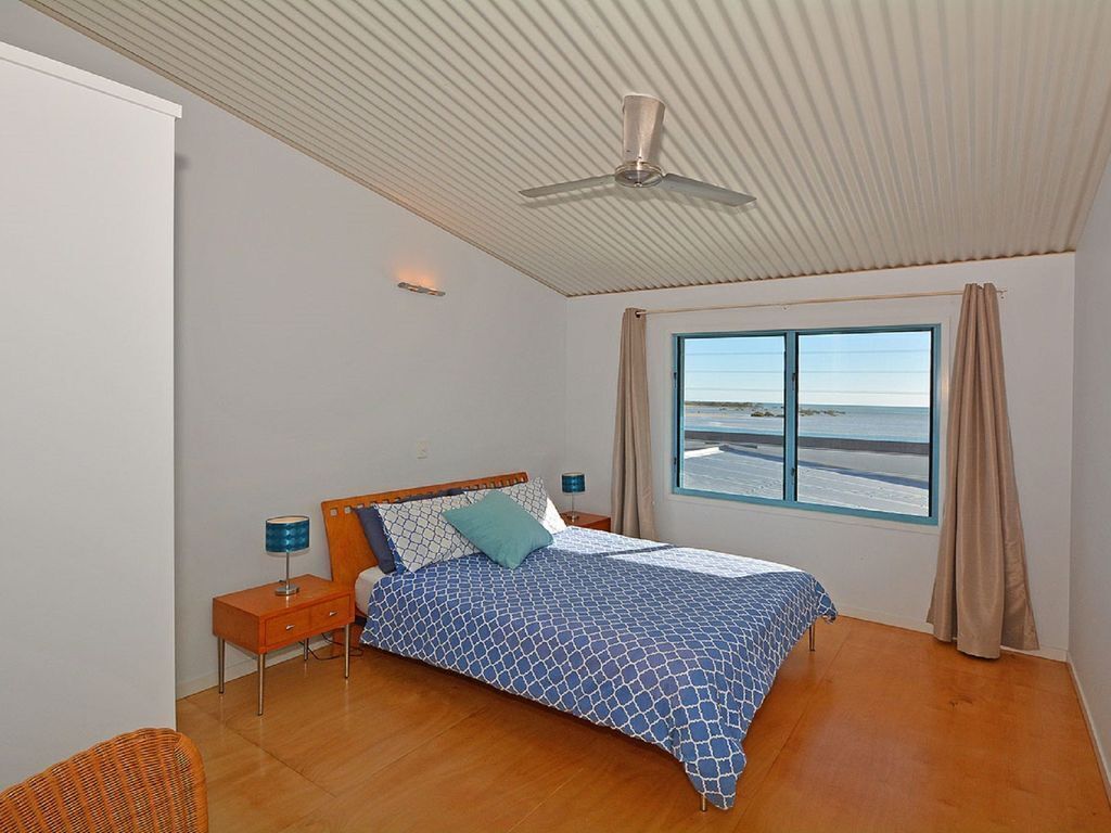 Fish Tales@toogoom - Toogoom - Beachfront - 5BR - Foxtel