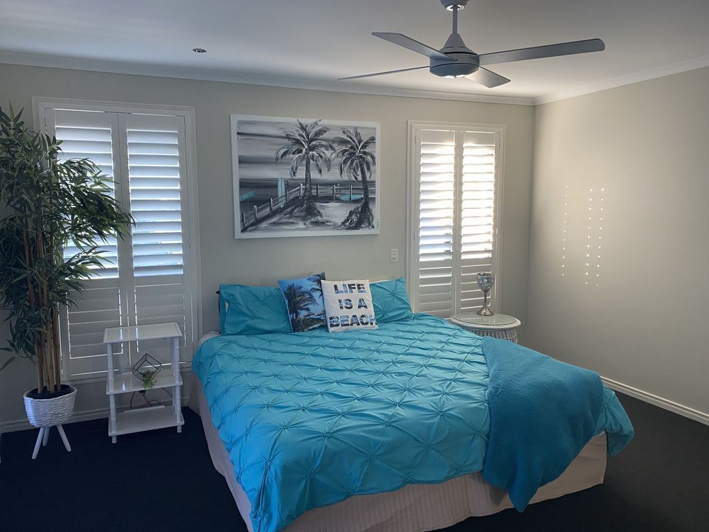 Spacious Beach House in Beautiful Dicky Beach, Caloundra