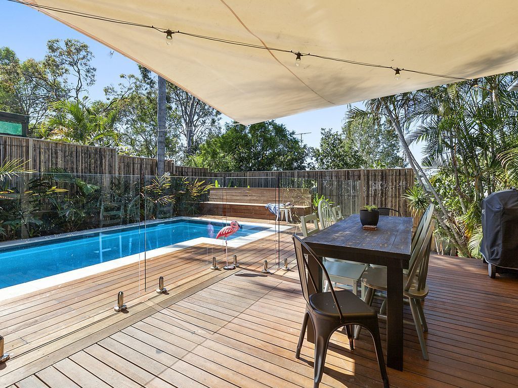 Tranquility and Charm in Noosa Heads - 20 Currawong Street Noosa Heads QLD