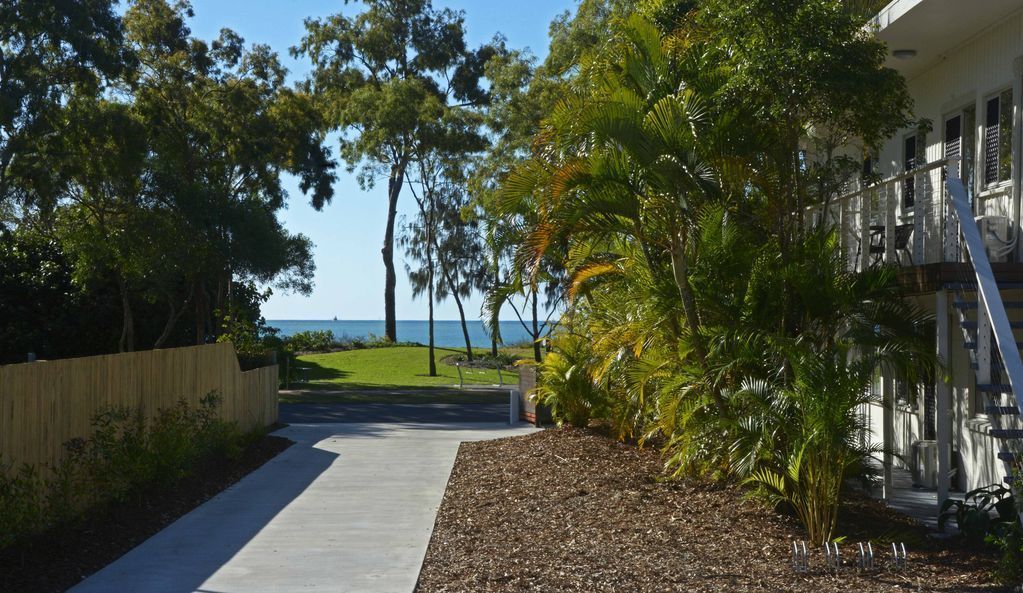 Sea Breeze & Water Views Among the Palm Tree Canopy -apt 4