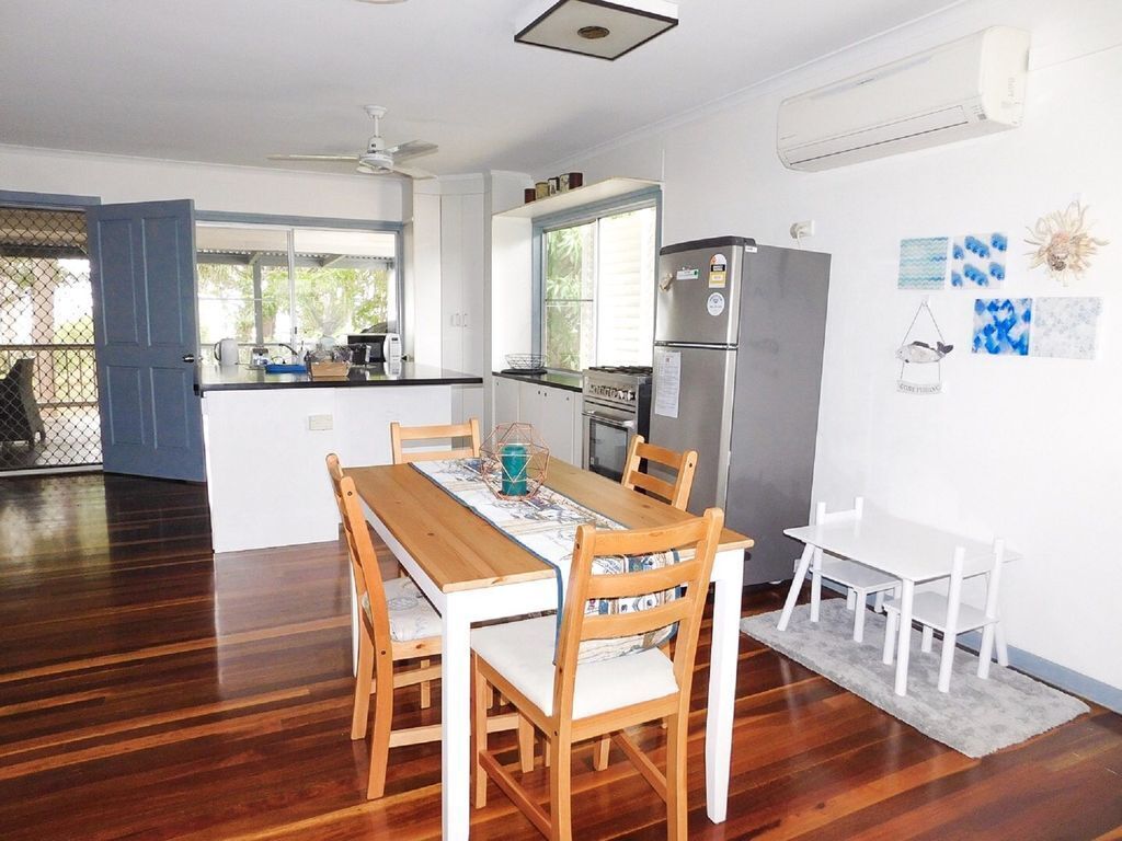 Cutie on the Beach - Toogoom-beachfront - 2br- Aircon