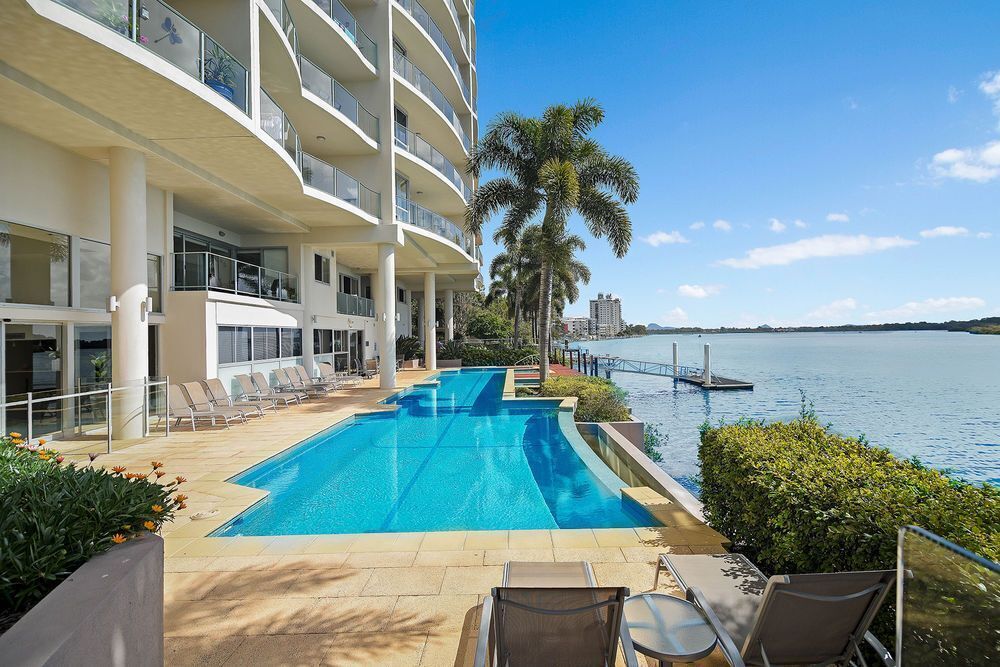 Luxury Waterfront Views! Maroochydore! Free Wifinetflixparkingwine