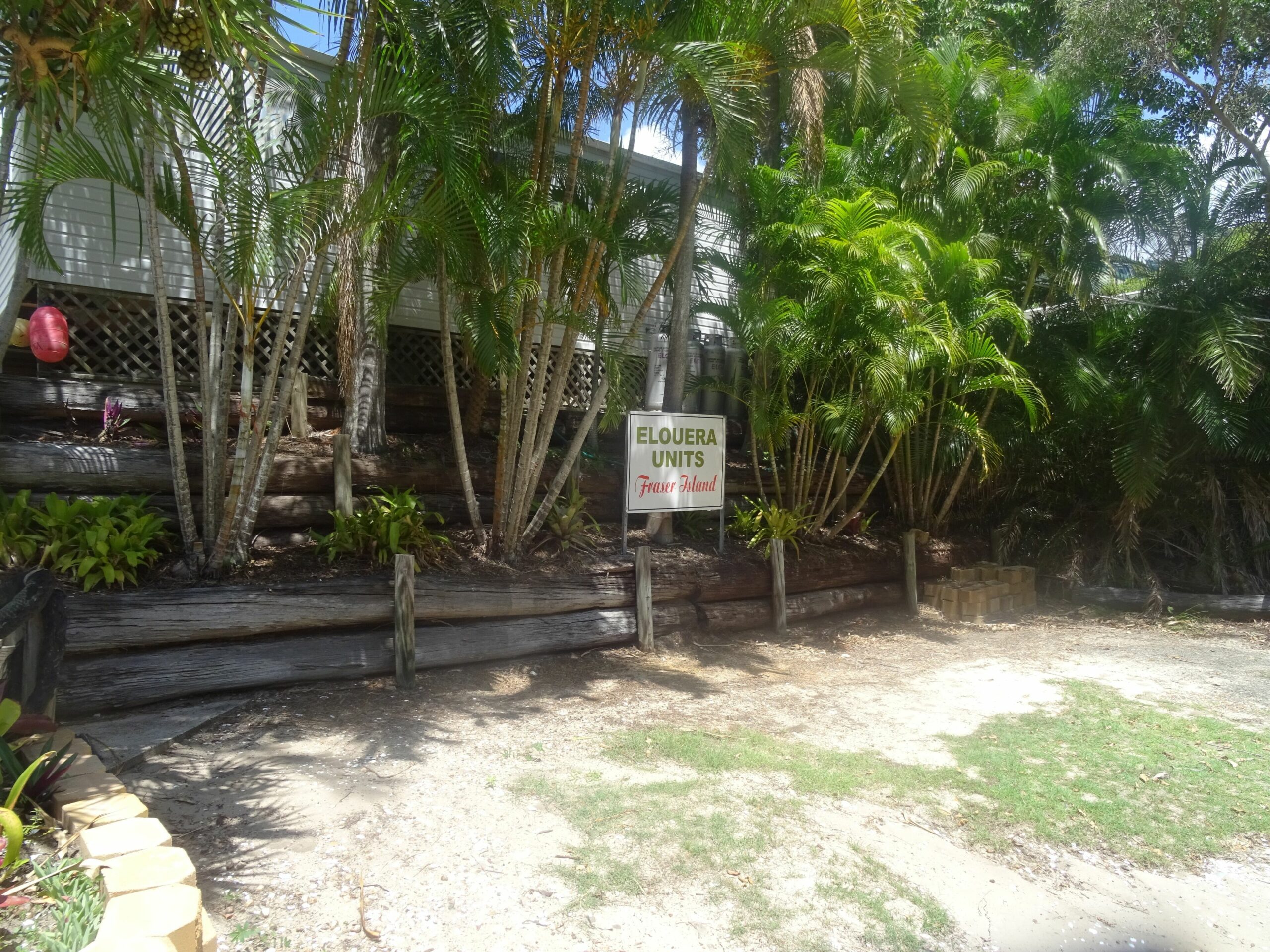 Elouera Units 1 & 2 are in Eurong Second Valley on Beautiful Fraser Island