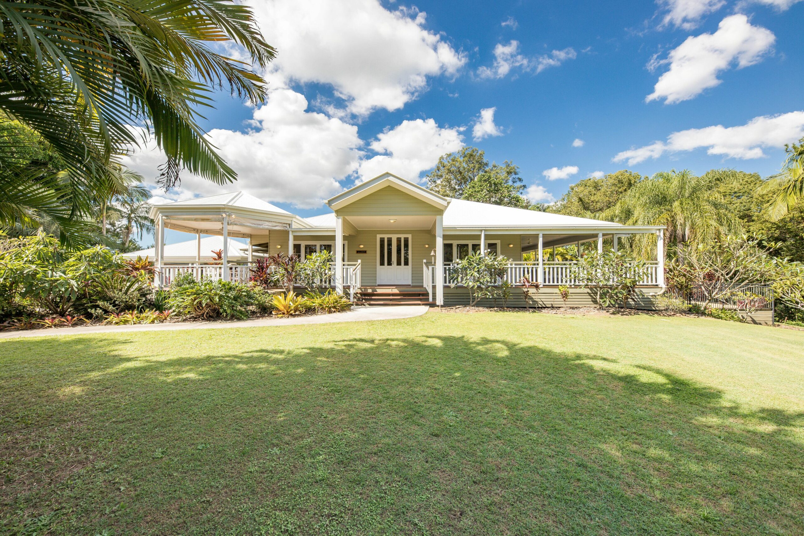 The Frangipani Farm - luxury accommodation on the Sunshine Coast