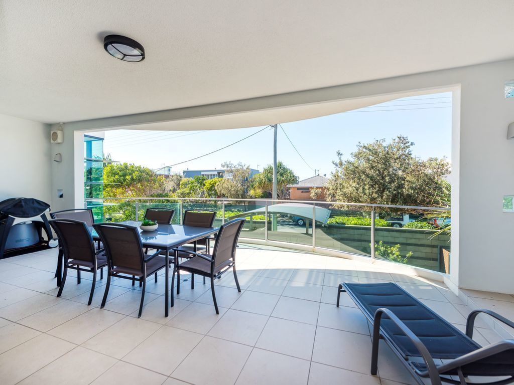 Stylish Beach Side Apartment - Unit 5 - 33 Lorikeet Drive